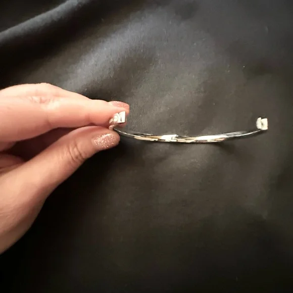 Fashion Silver Hinge Bracelet - Picture 5 of 10